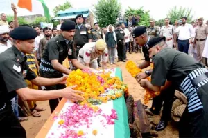 सैनिक सम्मान के साथ शहीद सुरेश कुमार को दी अंतिम विदाई