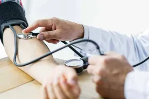 मोहल्ला क्लीनिक के डॉक्टरों को नहीं मिलेगा वेतन
