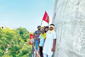 Firozpur: जल सप्लाई कॉन्ट्रैक्ट वर्कर यूनियन के वर्कर चढ़े टंकी पर