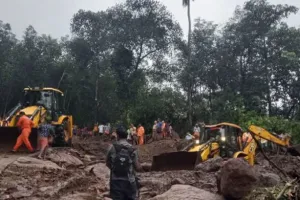 केरल भूस्खलन में बह गया परिवार