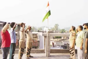 हर घर में तिरंगा स्थापित कर सैल्यूट कर रही डेरा सच्चा सौदा की साध-संगत