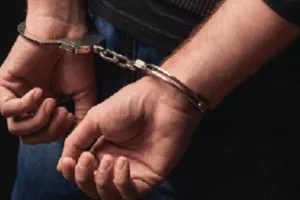 600 नशीली गोलियों के साथ तस्कर काबू