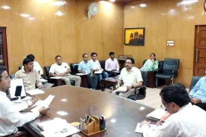 अक्टूबर से होगा स्मार्ट मोबाइल फोन का वितरण