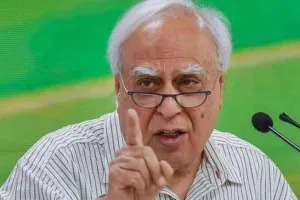 सुप्रीम कोर्ट में Kapil Sibal ने कहा-न्याय व्यवस्था पर विश्वास धीरे-धीरे हो रहा कम
