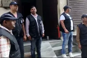 एनआईए ने गुरुग्राम पुलिस व क्राइम ब्रांच की टीमों के साथ आठ घंटे तक की छापेमारी