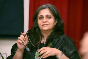तीस्ता सीतलवाड़ को अंतरिम जमानत, शनिवार तक रिहा करें : सुप्रीम कोर्ट