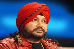पंजाबी मशहूर सिंगर दलेर महेंदी पर सरकार की बड़ी कार्रवाई