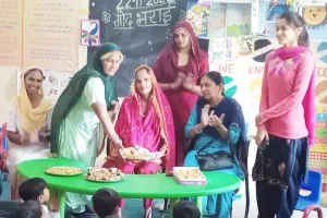महिलाओं को पौष्टिक आहार के बारे में दी जानकारी