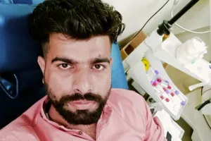 गर्भवती महिला को ऋषभ इन्सां ने किया रक्तदान