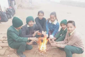 छाई रही धुंध, सूर्यदेव के दीदार हुए दुर्लभ