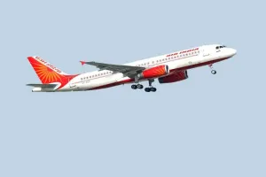 दिलचस्प: महिला ने पकड़ी घर की फ्लाइट थी पहुंच गई विदेश