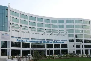एशियन अस्पताल के डॉक्टरों ने दुर्लभ जेनेटिक रोगी स्वीडिश महिला को दिया आत्मविश्वास से भरा चेहरा