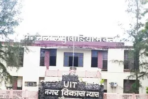 82 साल की विमला देवी पट्टे के लिए 20 वर्ष से लगा रही न्यास के चक्कर