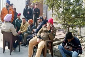 बिजली टॉवर में ब्लास्ट, बिजली के उपकरण जले