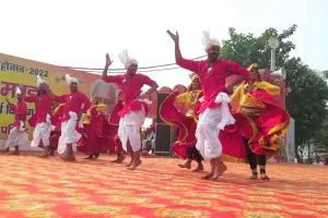 300 लोक कलाकारों के वाद्य यंत्रों की धुनों ने बदली ब्रह्मसरोवर की फिजा