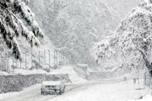 अमेरिका में बफीर्ले तूफान के बाद तबाही