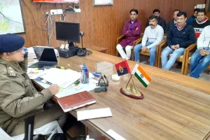 पुलिस अधीक्षक ने मोबाइल शॉप संचालकों को दिए कड़े निर्देश