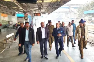 विधायक सुधीर सिंगला ने देखी गुरुग्राम के रेलवे स्टेशन की व्यवस्था