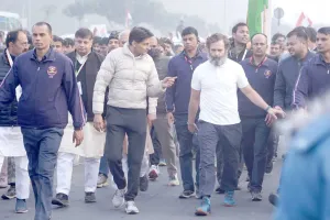 ऐतिहासिक ब्रह्मसरोवर की संध्याकालीन आरती में राहुल गांधी ने की शिरकत