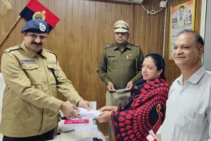 गुरुग्राम पुलिस ने गुम हुए 38 लाख रुपये के 201 मोबाइल ढूंढकर मालिकों को सौंपे
