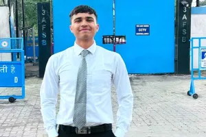 शाह सतनाम जी बॉयज स्कूल के छात्र मोहित गिल का फ्लाइंग ऑफिसर के पद पर हुआ चयन