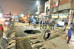 रानियां रोड़ पर धंसी सड़क का गोविंद कांडा ने लिया संज्ञान