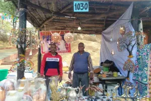 36वां सूरजकुंड मेला: शिल्पकार बाबूराम यादव की कला का बना गवाह