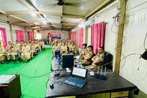 Bulandshahar police line: पुलिस लाइन में महिलाओं व बालिकाओं की सुरक्षा के लिए दिया गया ऑनलाइन प्रशिक्षण