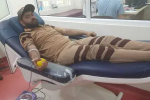 चेन्नई में डेरा अनुयायी ने किया कैंसर मरीज के लिए रक्तदान