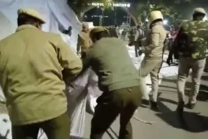 हरियाणा के सरपंचों पर पुलिस का रात में एक्शन: उखाड़े तंबू, 9 मार्च को सीएम से करेंगे बात
