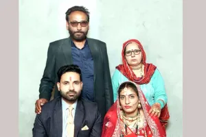 बिना दहेज शादी, एक रुपया व नारियल लेकर घर लाए दुल्हन