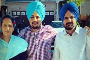 Sidhu Musewala father: सिद्धू मूसेवाला के पिता को राजस्थान से धमकी, ‘लारेंस बिश्नोई का नाम मत लेना, नहीं तो जल्द मार देंगे’