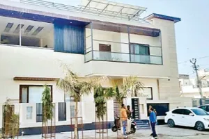 अग्रवाल ग्रुप के दस ठिकानों पर आयकर छापे की कार्रवाई दूसरे दिन भी जारी