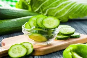 खीरा है स्वास्थ्य के लिए हीरा, आइए जानते हैं खीरा खाने के फायदे