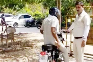 बुलेट बाइक से पटाखे बजाना पड़ा महंगा