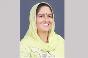 टिकट की दौड़ में सब धुरंधर धारावायी, पुष्पा बनी भाजपा प्रत्याशी