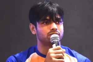 एथलीटों का सड़कों पर उतरते देखना दुखद: नीरज