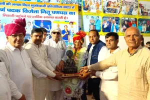 विश्व चैंपियन बनी बॉक्सर नीतू घनघस का भिवानी में हुआ जोरदार स्वागत