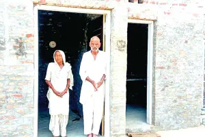 सुनाम की साध-संगत ने जरूरतमंद परिवार को मकान बनाकर दिया