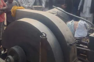 थ्रेसर की बर्बरता : 20 सेकेंड में बुजुर्ग के बेशुमार टुकड़े