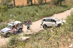 लुधियाना में जब मंगेतर को ला रहे युवक की XUV गाड़ी पुल से 40 फीट नीचे जा गिरी…