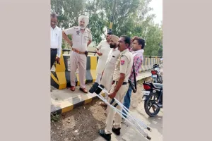 लुटेरों ने दिव्यांग से छीने 30 हजार, पुल के नीचे फेंका