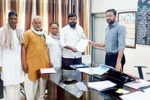 ईंट-भट्ठा मजदूरों की समस्याओं को लेकर एसडीएम से मिला शिष्टमंडल