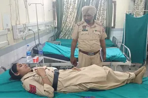 गिरफ्तार महिला ने हैड कांस्टेबल को मारा धक्का, अदालत की तीसरी मंजिल से लगाई छलांग