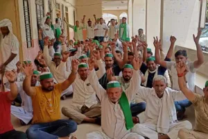 भाकियू ने किसानों की समस्याओं को लेकर तहसील कार्यालय पर किया धरना-प्रदर्शन