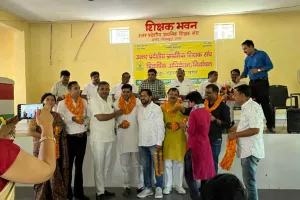Greater Noida: जिला स्तरीय शिक्षक संघ में निर्वाचित हुए अध्यक्ष पद पर प्रवीण शर्मा