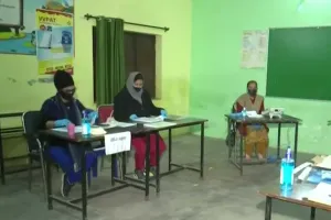 Jalandhar By Election Voting : जालंधर लोस. सीट उपचुनाव के लिये मतदान शुरू, जालंधर लोकसभा क्षेत्र तय करेगा पंजाब का राजनीतिक भविष्य