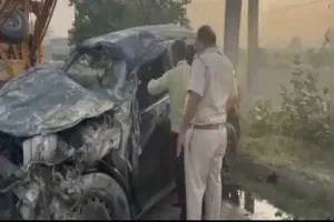 खुशियों को लगी ये किसकी नजर, पास होने की खुशी में पार्टी करने गए दो युवकों की सड़क हादसे में मौत