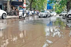भारी बरसात से कहीं राहत, कहीं आफत…