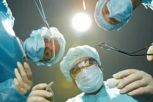 Surgery: मेडिकल साइंस में ऐसा चमत्कार नहीं देखा होगा, मां के गर्भ में ही की बच्चे की ब्रेन सर्जरी